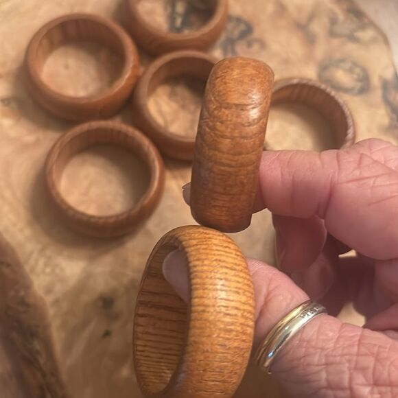 Set of 8 Wooden Napkin Rings - Picture 2 of 5